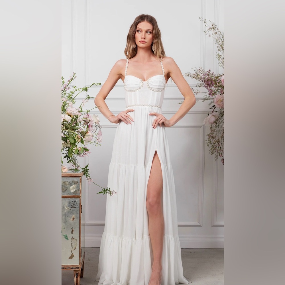 Elegant White Maxi Dress